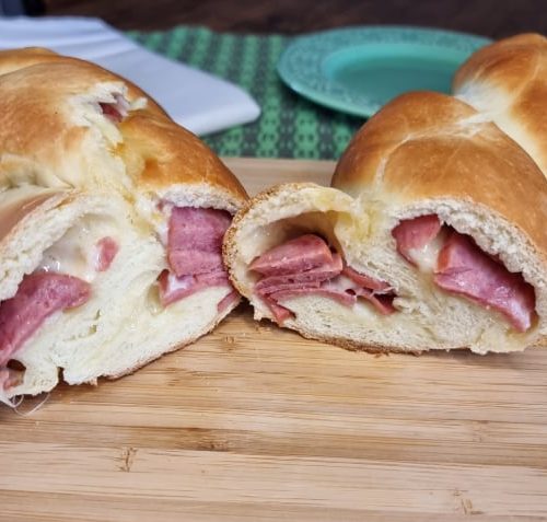 Pão Recheado de Calabresa com Queijo
